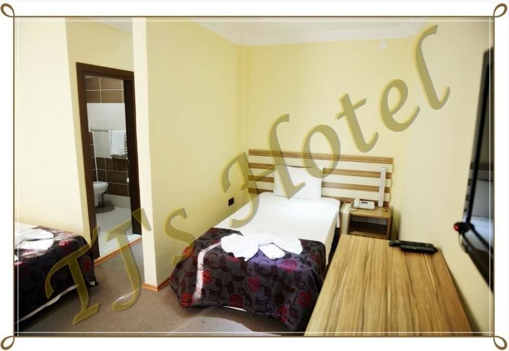 Tj'S Hotel Ечеабат Екстериор снимка
